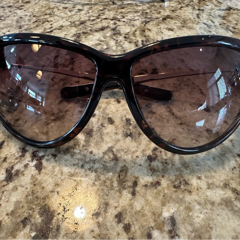Tom Ford Black Cat-Eye Sunglasses